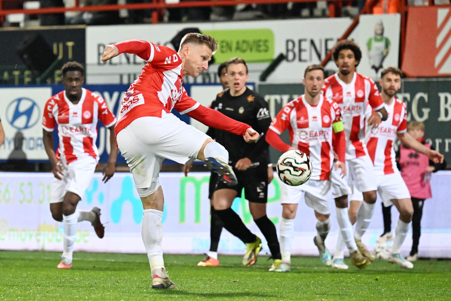 Kortrijk's Gilles Ruyssen is pictured in action during a soccer game between KV Kortrijk and Olympic Charleroi, Saturday 14 March 2026 in Kortrijk, on day 30 of the 2025-2026 'Challenger Pro League' 1B second division of the Belgian championship. BELGA PHOTO MAARTEN STRAETEMANS