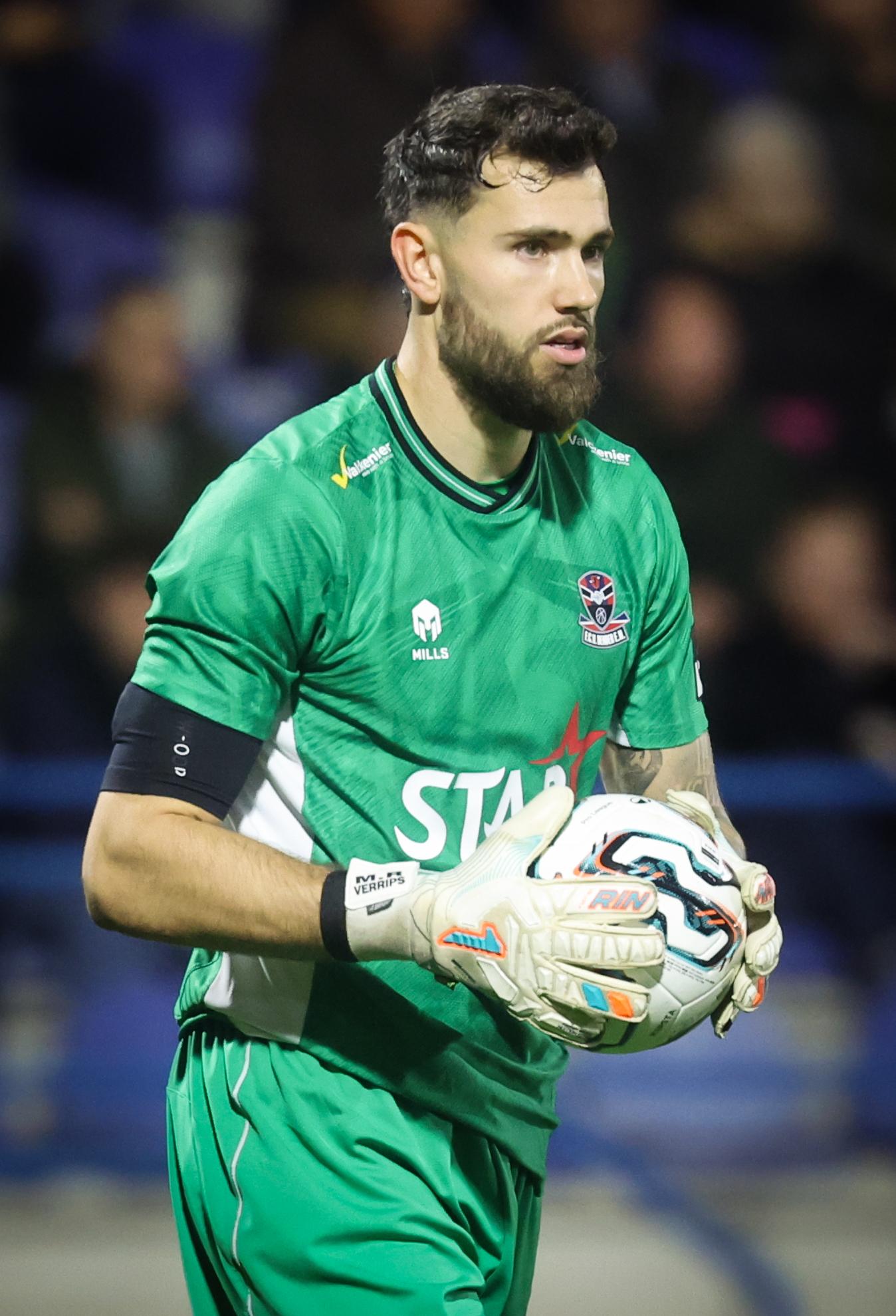 Dender's goalkeeper Michael Verrips pictured in action during a soccer match between FCV Dender EH and Zulte Waregem, Friday 07 November 2025 in Denderleeuw, on day 14 of the 2025-2026 'Jupiler Pro League' first division of the Belgian championship. BELGA PHOTO VIRGINIE LEFOUR