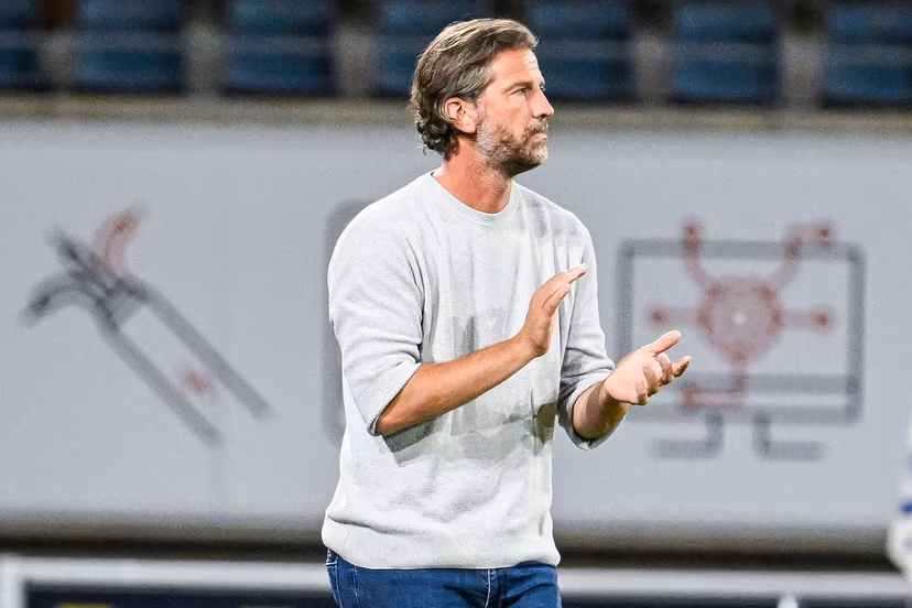 Gent's head coach Rik De Mil pictured during a soccer game between Belgian KAA Gent and Scottish Hibernian FC, Thursday 20 August 2026 in Gent, the first leg of the play-off round for the UEFA Conference League group phase. BELGA PHOTO TOM GOYVAERTS