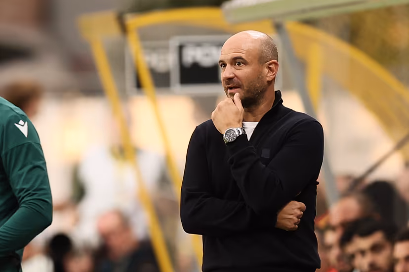 STVV's head coach Frederic De Meyer is pictured during a soccer game between Belgian Sint-Truidense V.V. and Cypriot AC Omonoia Nicosia, Thursday 20 August 2026 in Sint-Truiden, the first leg of the play-off round for the UEFA Europa League league phase. BELGA PHOTO BRUNO FAHY
