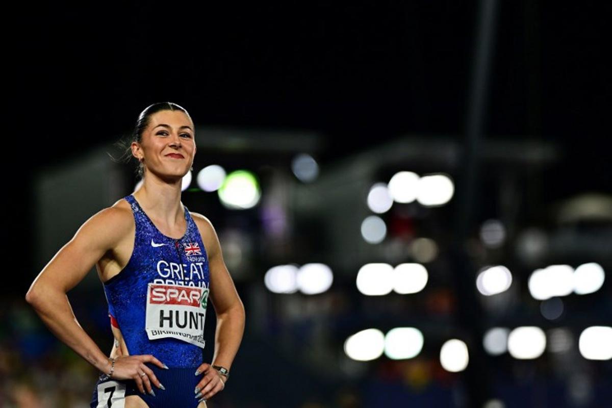 Britain's Amy Hunt prepares to compete in the women's 4 x 100m relay final during the European Athletics Championships at Alexander Stadium in Birmingham on August 15, 2026. Ben STANSALL / AFP
