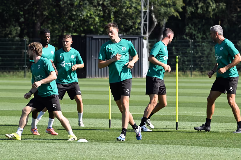 Lommel's players pictured during a training session of Belgian first division soccer team Lommel SK, on Friday 26 June 2026 in Lommel, in preparation of the upcoming 2026-2027 Belgian first division soccer season. BELGA PHOTO JILL DELSAUX