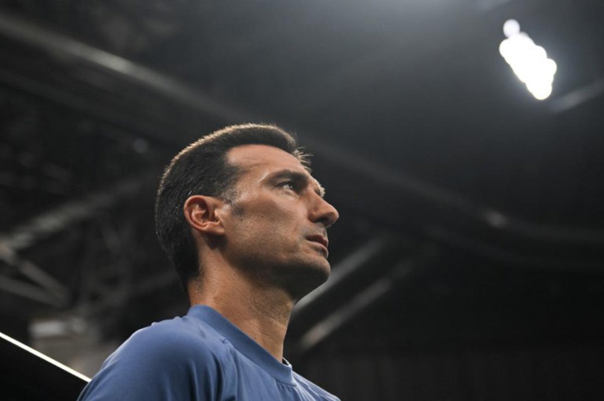 Argentina's head coach Lionel Scaloni stands for the national anthem ahead of the 2026 World Cup football tournament semi-final match between England and Argentina at the Atlanta Stadium in Atlanta on July 15, 2026. Paul ELLIS / AFP