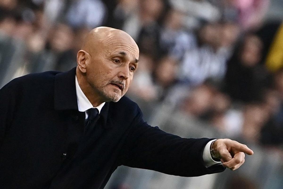 Luciano Spalletti reacts during the Italian Serie A football match between Juventus and Como at the Allianz stadium in Turin on February 21, 2026. Isabella BONOTTO / AFP