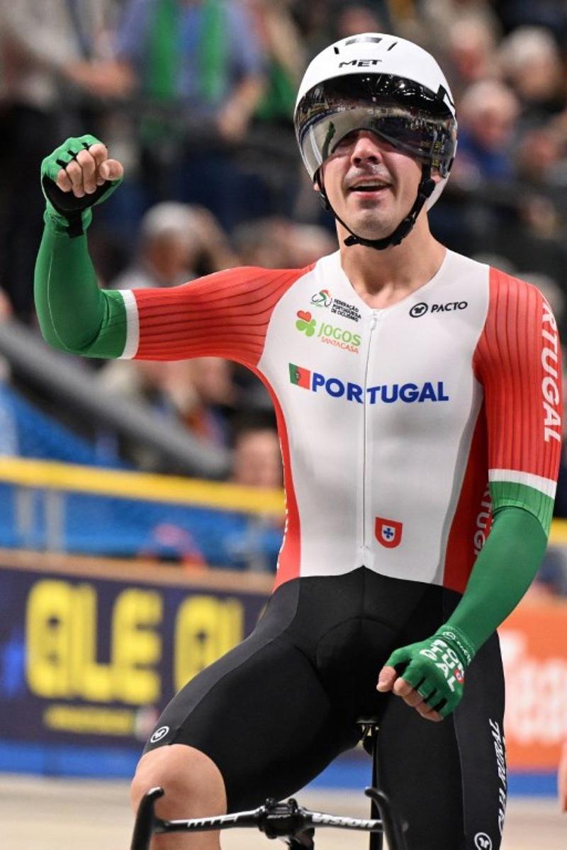 Portugal's Iuri Leitao celebrates winning the Men's Scratch race during the third day of the UEC European Track Cycling Championships at the Omnisport indoor arena in Apeldoorn, on January 12, 2024. JOHN THYS / AFP