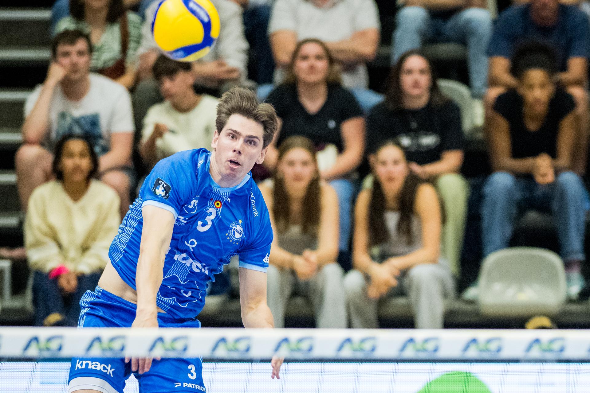 Roeselare's Erik Siksna pictured in action during the match between Haasrode Leuven and Roeselare, a Play-off Final (4th game, best-of-5) game in the Lotto Volley League Men, Tuesday 13 May 2025 in Leuven. BELGA PHOTO JASPER JACOBS