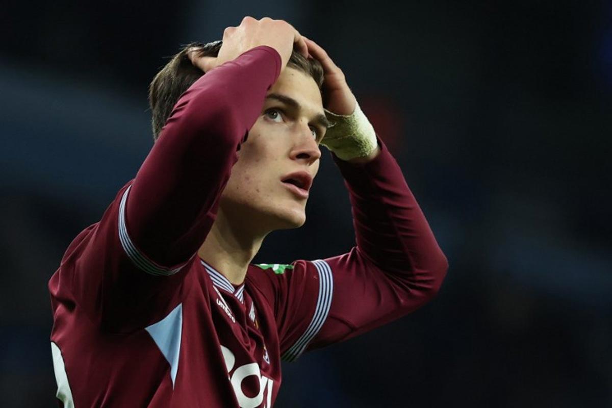 West Ham United's English midfielder #32 Freddie Potts reacts after missing a chance during the English Premier League football match between Manchester City and West Ham United at the Etihad Stadium in Manchester, north west England, on December 20, 2025. Darren Staples / AFP