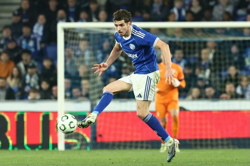 Strasbourg's Argentine forward #09 Joaquin Panichelli controls the ball during the UEFA Europa Conference League last 16 second leg football match between RC Strasbourg Alsace and Rijeka at the Stade de la Meinau in Strasbourg, eastern France, on March 19, 2026. Frederick FLORIN / AFP
