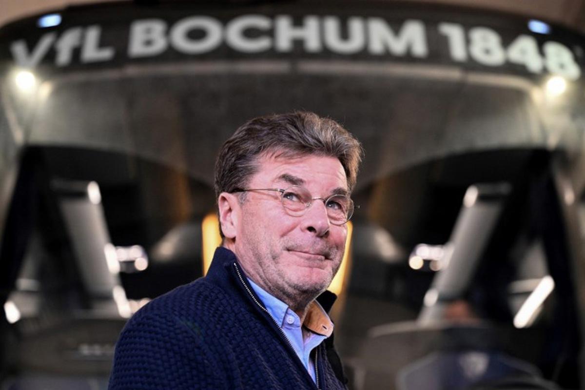 Bochum's German head coach Dieter Hecking arrives to the stadium prior to the German first division Bundesliga football match between 1 FSV Mainz 05 and VfL Bochum in Mainz, western Germany on January 11, 2025. Kirill KUDRYAVTSEV / AFP