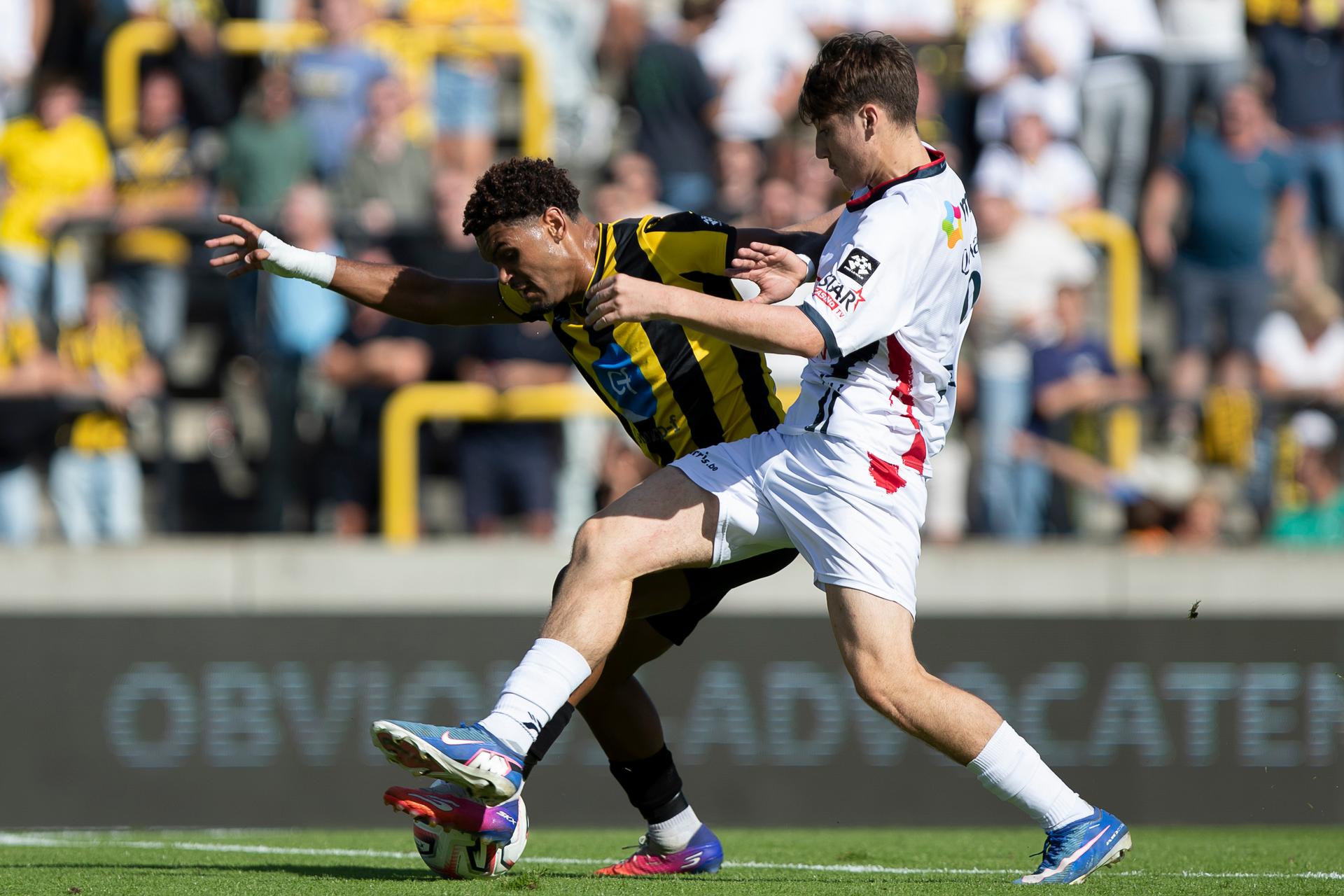 Lierse's Noam Mayoka-Tika and Liege's Arnold Qevani pictured during a soccer match between Lierse SK and RFC Liège, Sunday 6 September 2026 in Lier, on day 4 of the 2026-2027 'Challenger Pro League' 1B second division of the Belgian championship. BELGA PHOTO KRISTOF VAN ACCOM