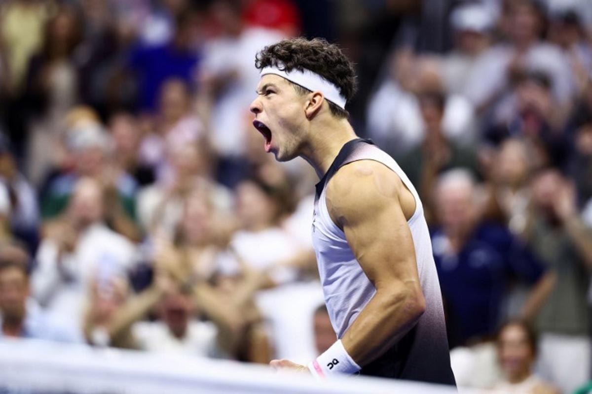 USA's Ben Shelton celebrates after victory during the men's singles round of 16 tennis match against Greece's Stefanos Tsitsipas on day eight of the US Open tennis tournament at the USTA Billie Jean King National Tennis Center in New York City on September 6, 2026. CHARLY TRIBALLEAU / AFP