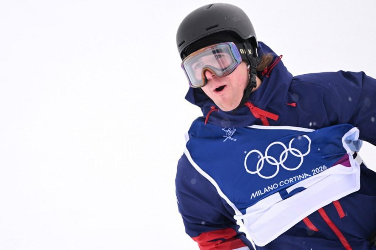 USA's Hunter Hess reacts after competing in the freestyle skiing men's freeski halfpipe qualification run 1 during the Milano Cortina 2026 Winter Olympic Games at Livigno Snow Park, in Livigno (Valtellina), on February 20, 2026. Kirill KUDRYAVTSEV / AFP