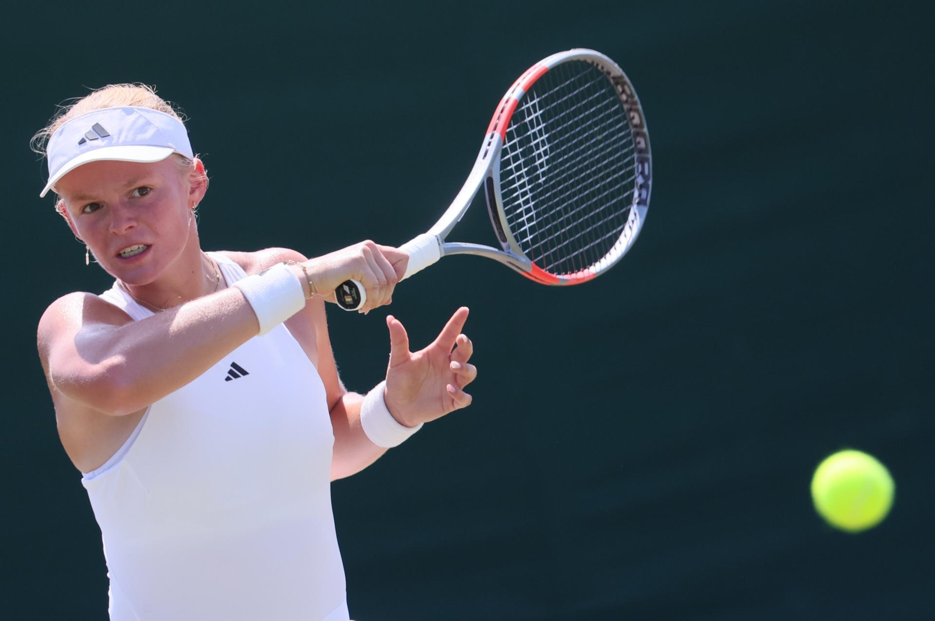Belgian Jeline Vandromme pictured in action during a tennis match against Georgian Bolkvadze, a qualifier for the women's singles at the Wimbledon grand slam tennis tournament in London, Britain, Thursday 25 June 2026. The main tournament is starting next Monday. BELGA PHOTO BENOIT DOPPAGNE