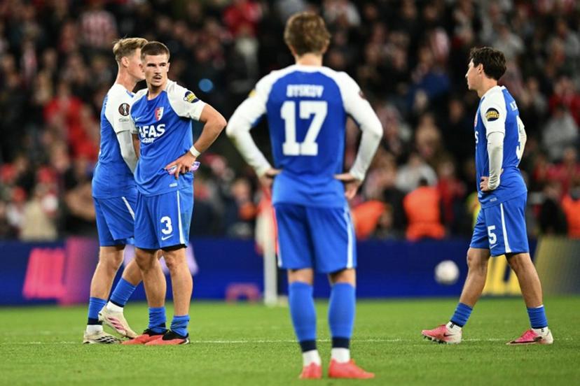 AZ's Dutch defender #03 Wouter Goes (L) reacts after the UEFA Europa League, 1st round day 1 football match between Sunderland and AZ Alkmaar at The Stadium of Light in Sunderland in north east England on September 16, 2026. ANDY BUCHANAN / AFP