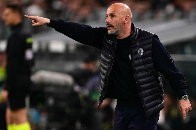 Bologna's Italian head coach Vincenzo Italiano gestures during the Italian Serie A football match between Juventus and Bologna at the Allianz stadium in Turin, on April 19, 2026. Marco BERTORELLO / AFP