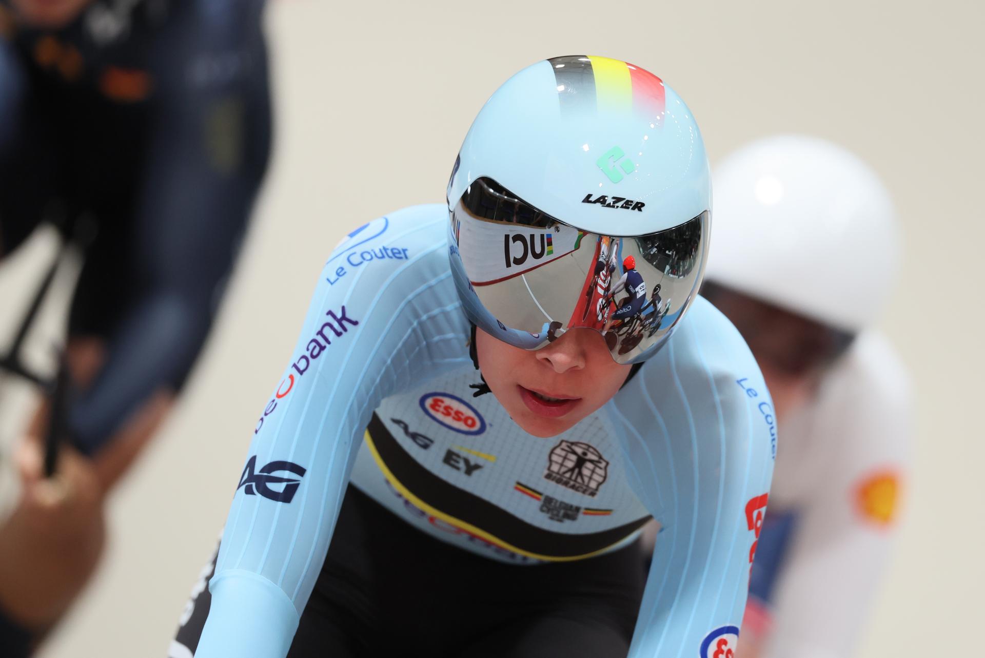 Belgian Shari Bossuyt pictured in action during the Scratch Race of the Women's Omnium (event 1/4) at the 2025 UCI Track World Championships cycling, in Santiago, Chile, Friday 24 October 2025. The Track World Championships take place from 22 to 26 October at the Velodromo de Penalolen in Santiago, Chile. BELGA PHOTO BENOIT DOPPAGNE