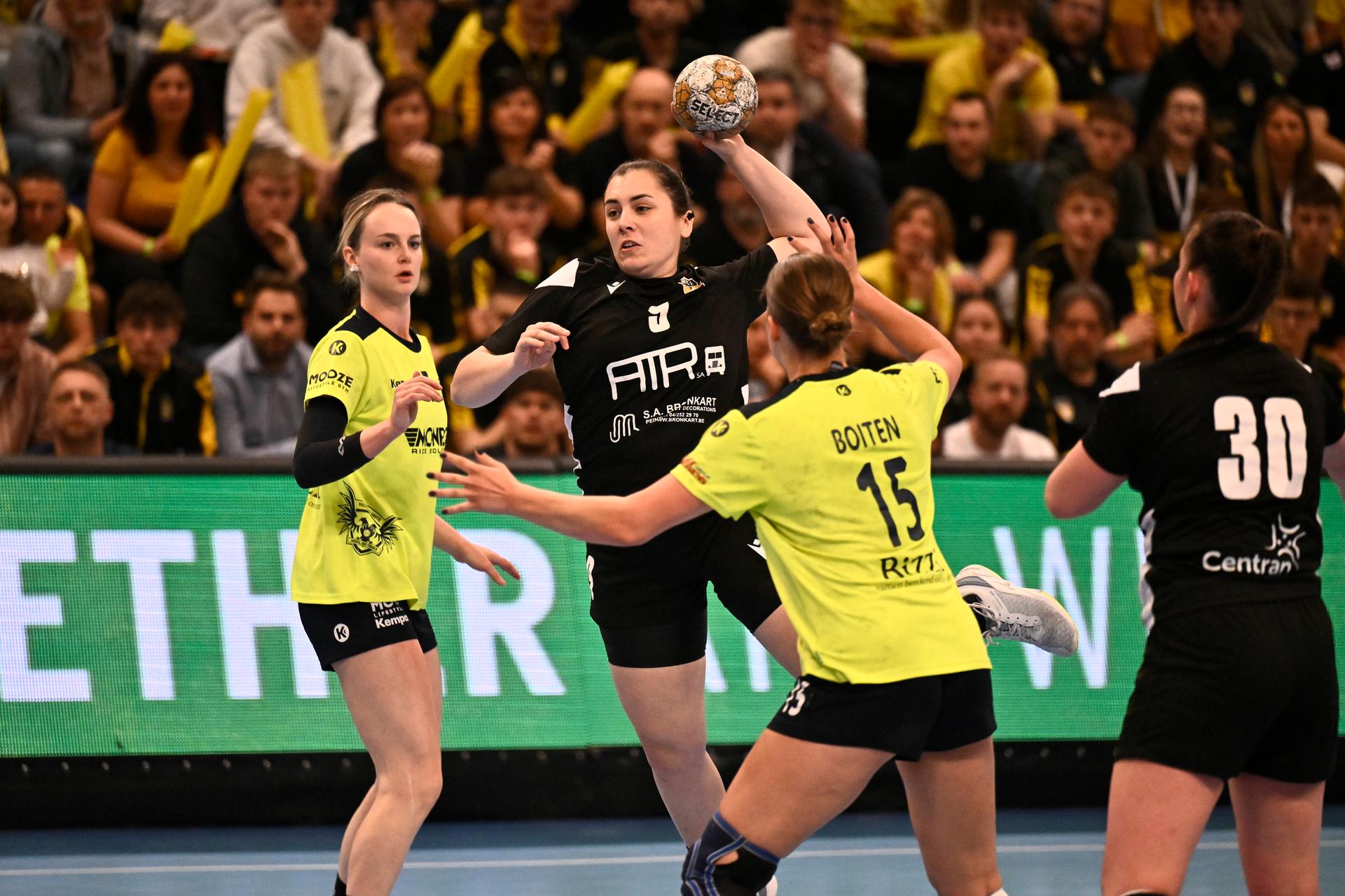 HC Sprimont's Pauline Dubuc fights for the ball during a handball game between HC Sprimont and HB Sint-Truiden, Saturday 19 April 2025, in Hasselt, the women's final of the Belgian handball cup. BELGA PHOTO JOHAN EYCKENS