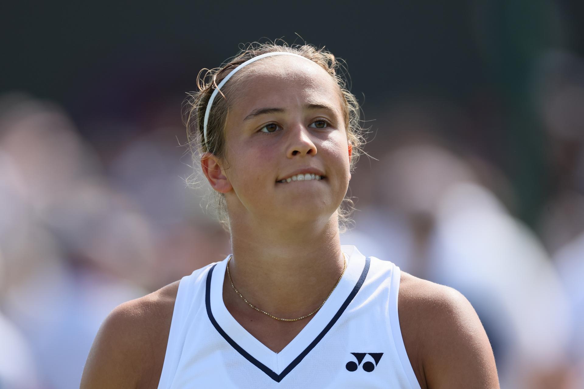 Belgian Hanne Vandewinkel reacts during a first roung game between Belgian Vandewinkel (WTA 103) and US' Liu (WTA 146) in the Ladies' singles at Wimbledon grand slam tennis tournament in London, Britain, Monday 29 June 2026. BELGA PHOTO BENOIT DOPPAGNE
