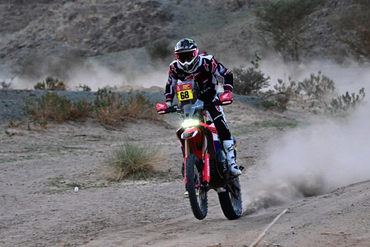 Honda CRF 450's Spanish rider Tosha Schareina competes in Stage 2 of the 48th edition of the Dakar Rally, between Yanbu and Al Ula in Saudi Arabia, on January 5, 2026. Giuseppe CACACE / AFP