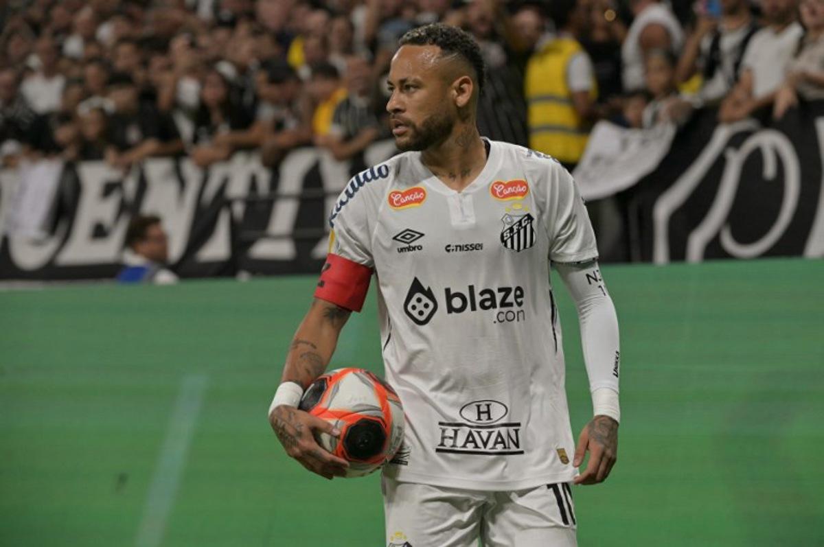 Santos' forward #10 Neymar reacts during the Campeonato Paulista A1 football match between Corinthians and Santos at Arena Corinthians in Sao Paulo on February 12, 2025. NELSON ALMEIDA / AFP