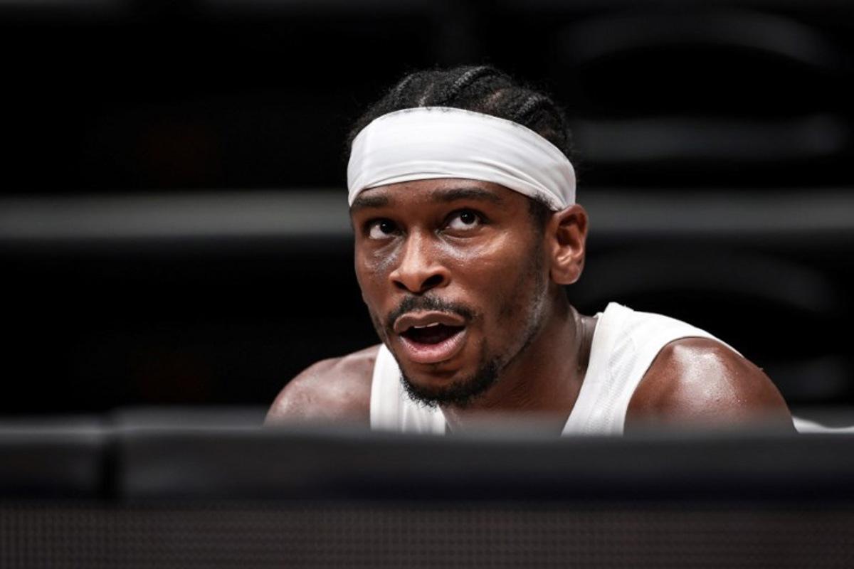 Canada's Shai Gilgeous-Alexander looks at the score board during the FIBA Basketball World Cup group H match between Canada and Latvia at Indonesia Arena in Jakarta on August 29, 2023. Yasuyoshi CHIBA / AFP