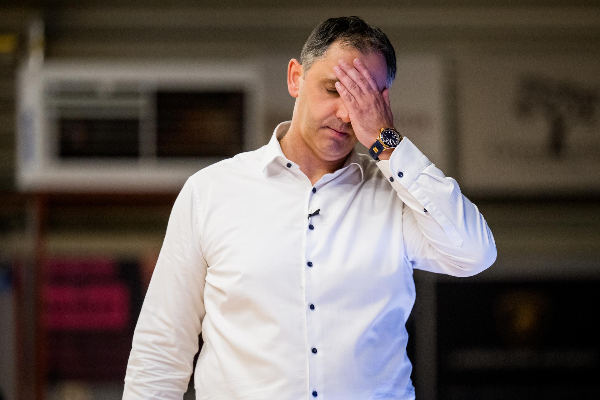 Oostende's head coach Dario Gjergja pictured during a basketball match between Kangoeroes Mechelen and Filou Oostende, Wednesday 04 June 2025 in Mechelen, the third leg of the best-of-5 finals in the playoffs of the 'BNXT League' Belgian/ Dutch first division basket championship. BELGA PHOTO JASPER JACOBS